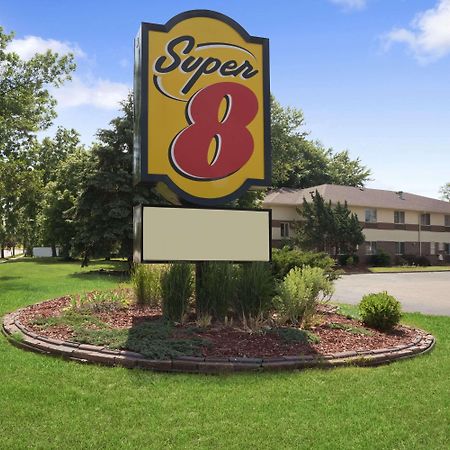 Super 8 By Wyndham Whitewater Wi Otel Dış mekan fotoğraf